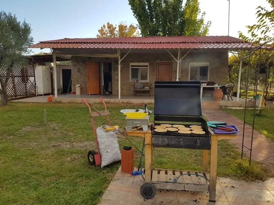 Holiday home San Mamas Seaside Cottage-House, Large Garden And Caravan Agios Mamas
