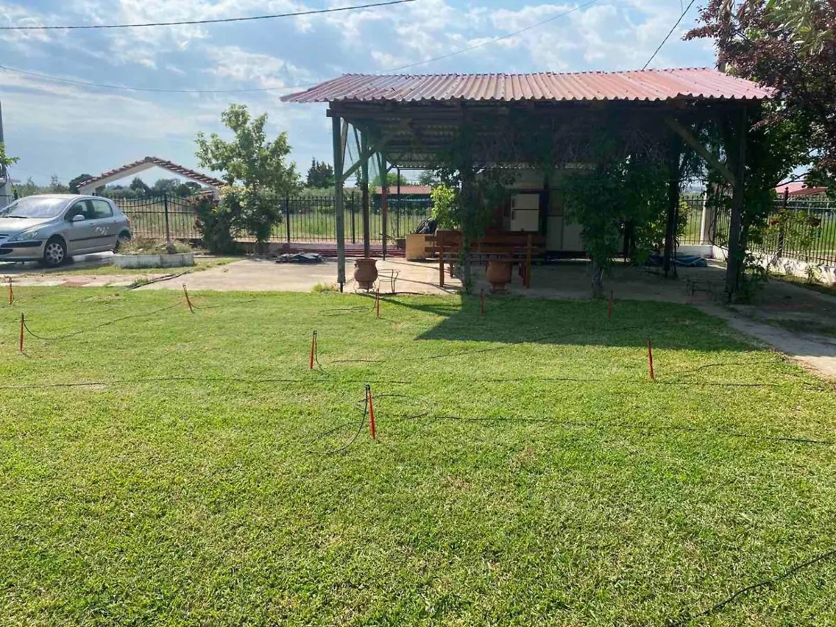 San Mamas Seaside Cottage-House, Large Garden And Caravan Agios Mamas  Holiday home Agios Mamas (Chalkidiki)